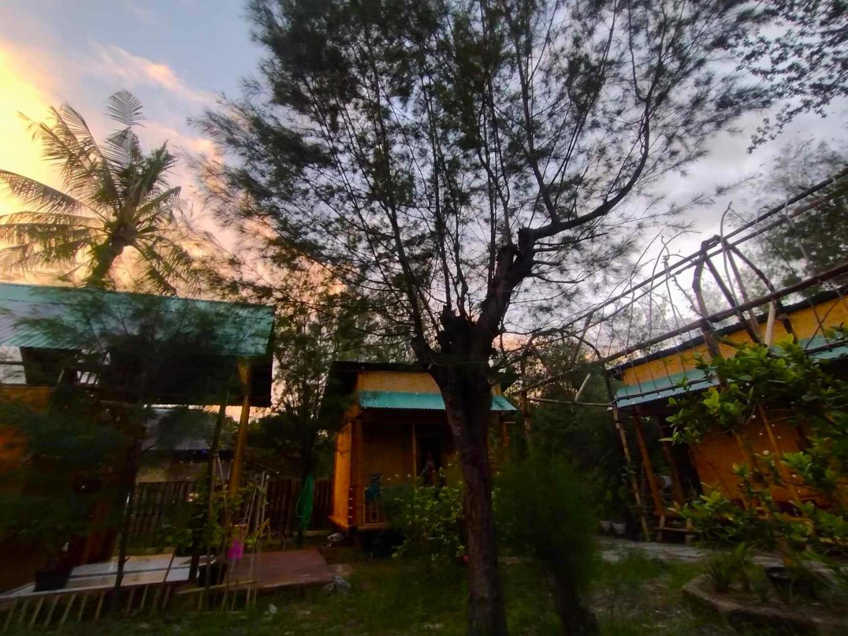 Uncle Hippie'S Dream Hostel Gili Meno Exterior photo