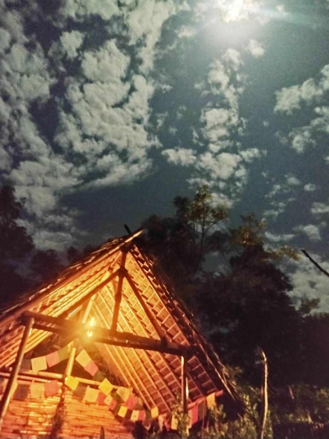 Uncle Hippie'S Dream Hostel Gili Meno Exterior photo