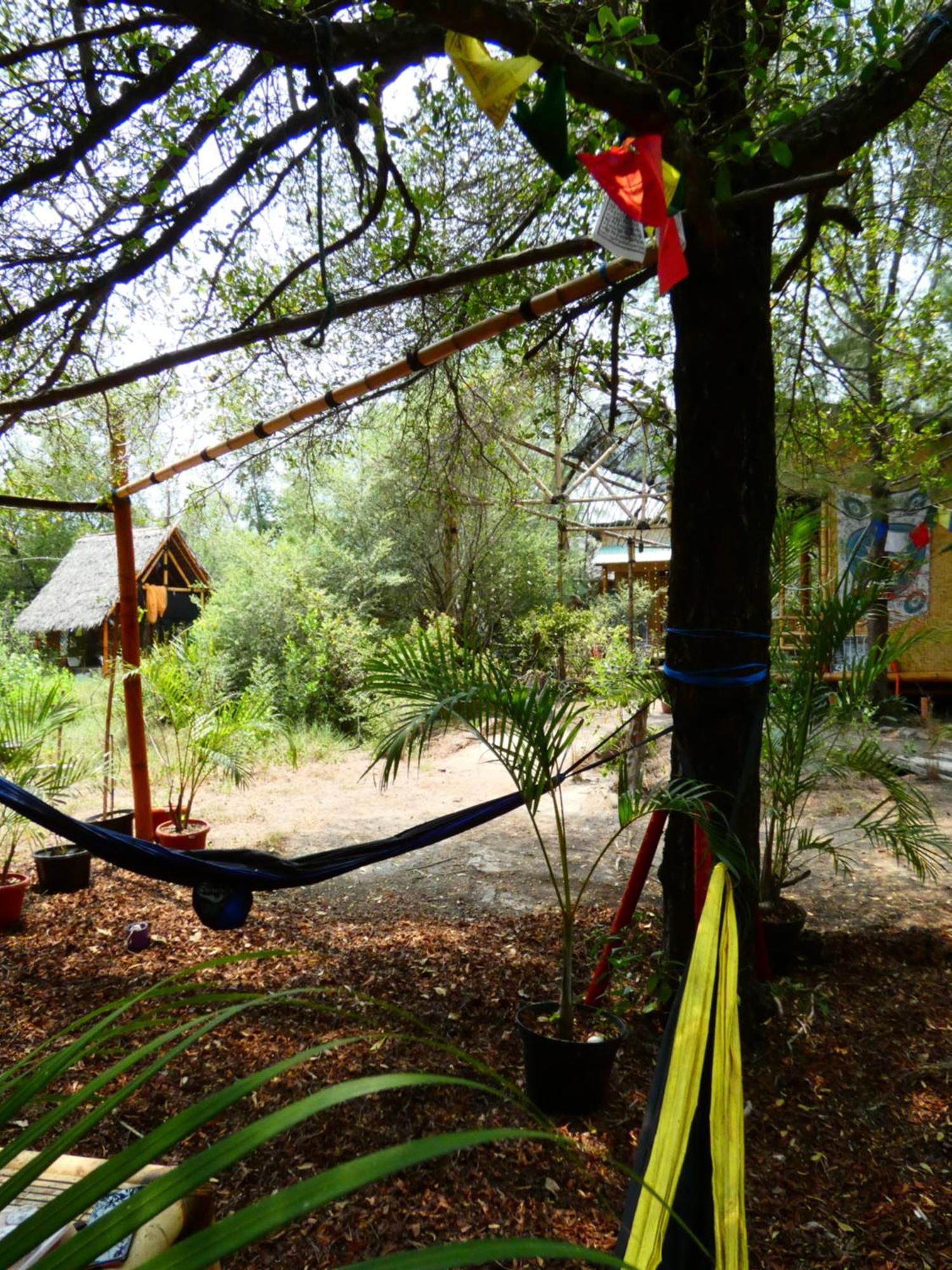 Uncle Hippie'S Dream Hostel Gili Meno Exterior photo